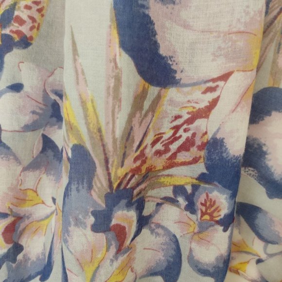 Women's lightweight scarf with floral print - Picture 2 of 4